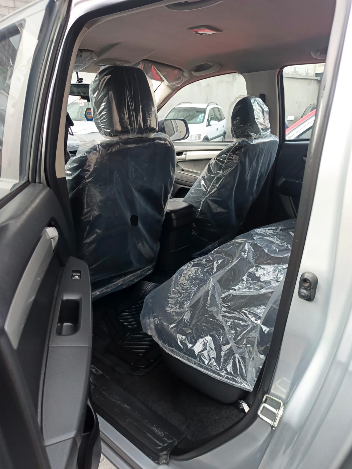 D-MAX CRDI FULL AC 3.0 CD 4X4 TM - Image 5
