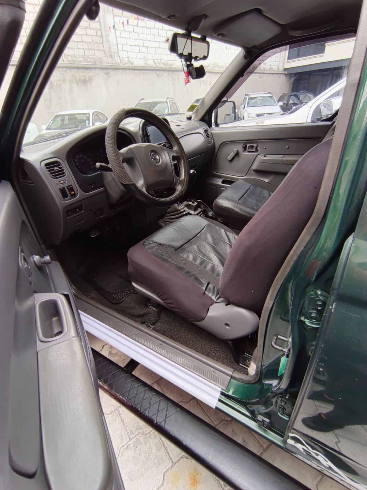 NISSAN FRONTIER DX DOBLE CABINA 4X4 3.0 - Image 5