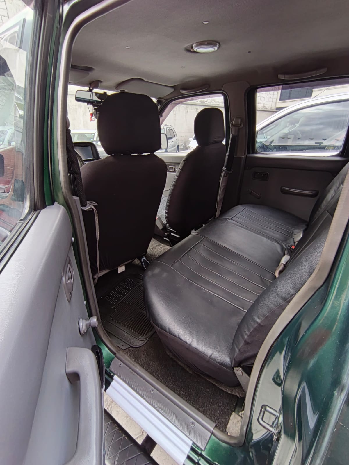 NISSAN FRONTIER DX DOBLE CABINA 4X4 3.0 - Image 6