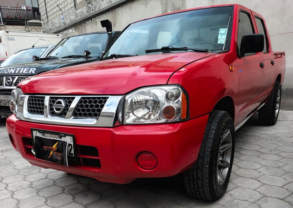 NISSAN NP300 FRONTIER CABINA DOBLE 4X2